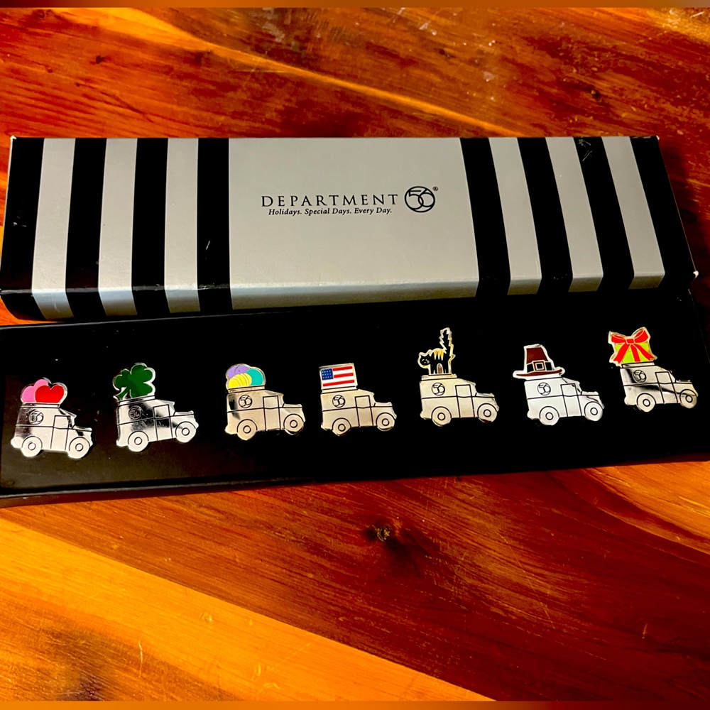 Department 56 holiday Pins